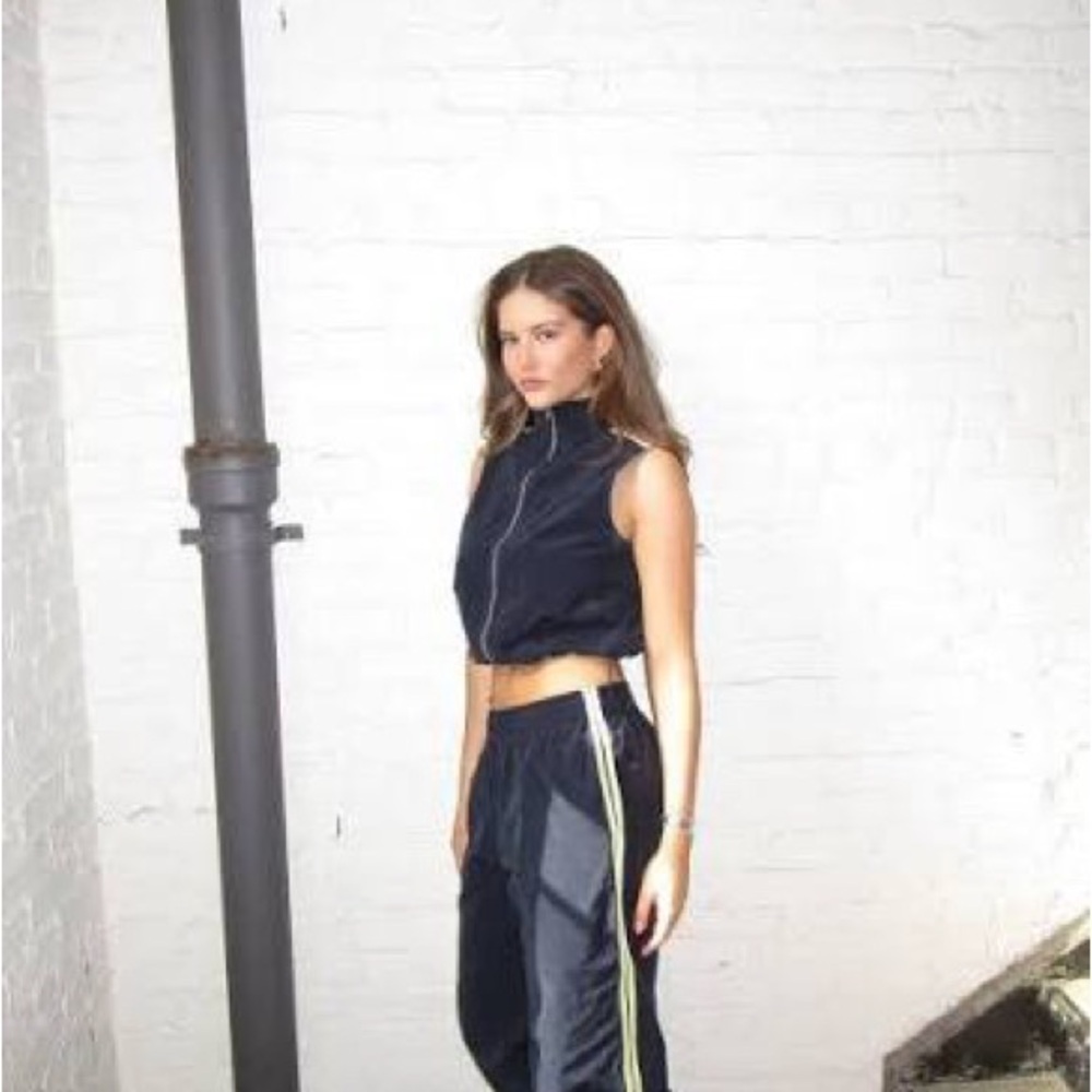 ***ISO**** With Jean Yasmine Pants NOT SELLING, LOOKING FOR THESE PANTS